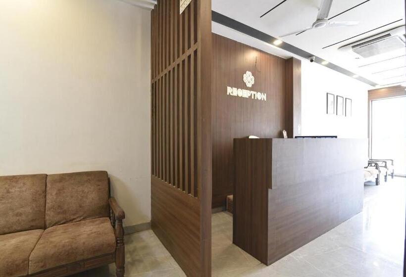 בית מלון כפרי Clove