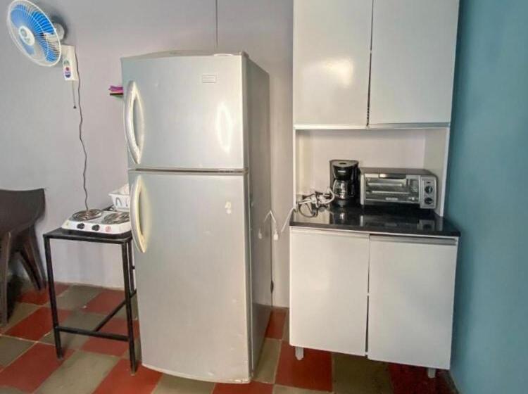 پانسیون Hostal Casa Luna