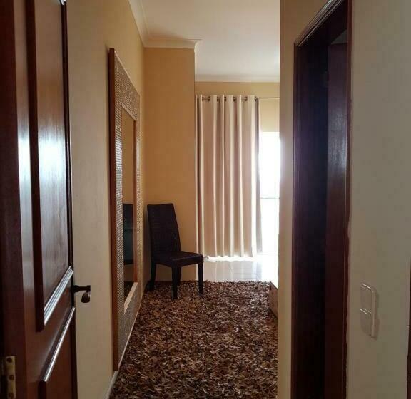 הוסטל Lagos City Center Rooms