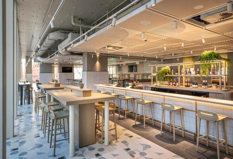 Отель Holiday Inn Express Auckland City Centre, An Ihg