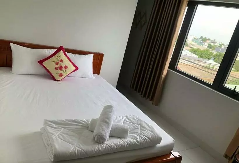 هتل Khách Sạn Huy Phương