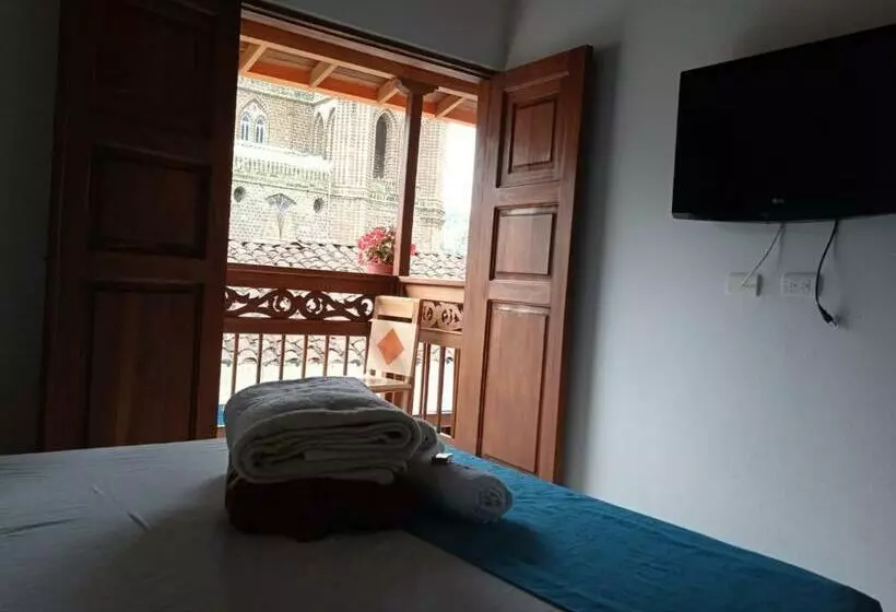 ホテル La Selva Jardin