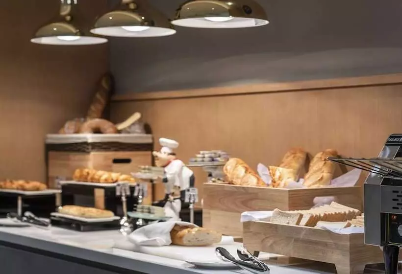 ホテル Holiday Inn Express Meishan Dongpo, An Ihg