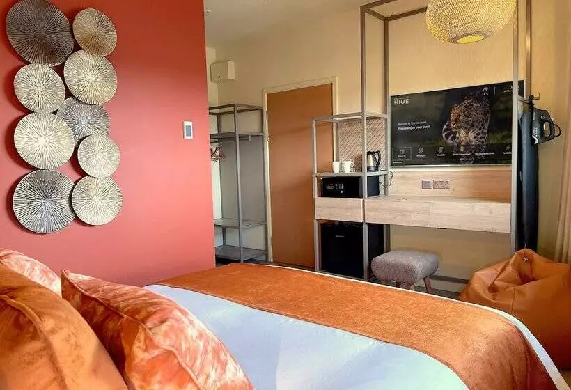 Hex Wildlife Hotel At Yorkshire Wildlife Park