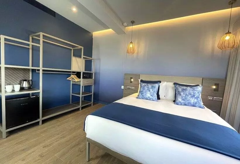 Hex Wildlife Hotel At Yorkshire Wildlife Park