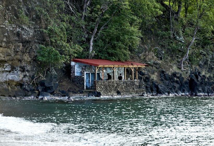 هتل Les Galets Rouges Lodges & Spa