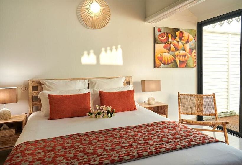 هتل Les Galets Rouges Lodges & Spa