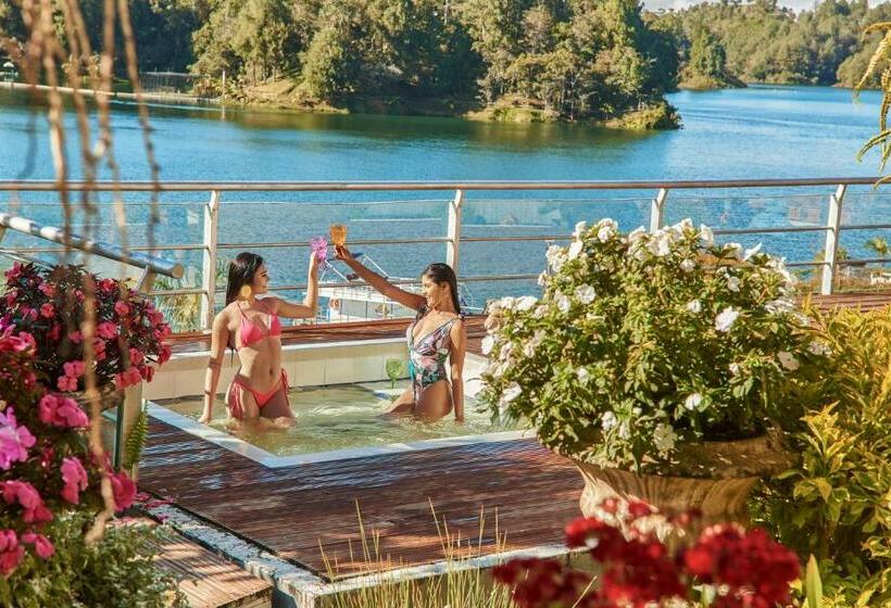 בית מלון כפרי Bania Travels