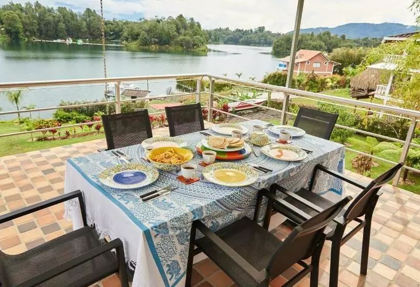 ホテル Bania Travels