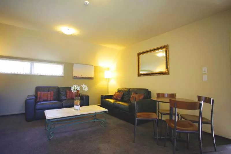 מוטל Centrepoint On Colombo