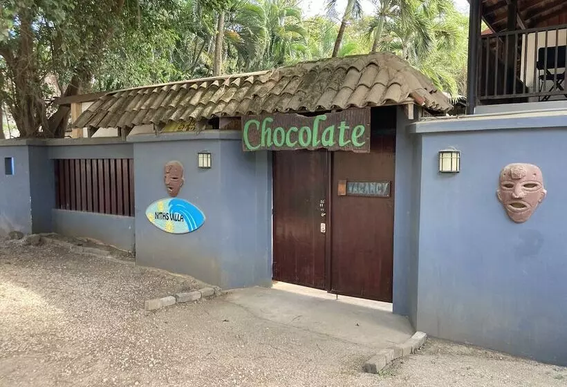 هتل Chocolate
