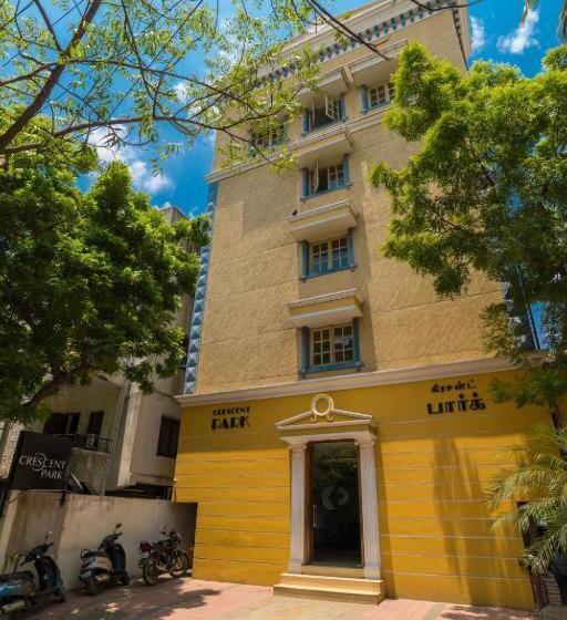 فندق Crescent Park