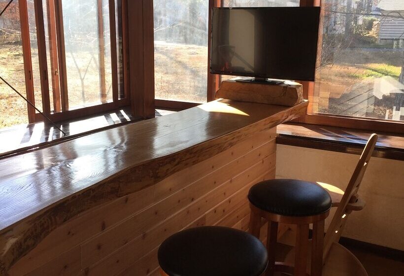 בית מלון כפרי Deep & Steep Lodge Hakuba