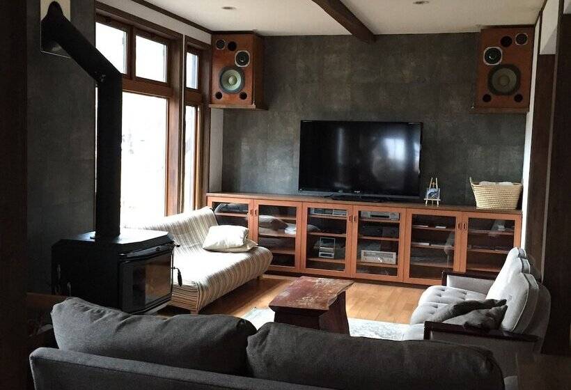 בית מלון כפרי Deep & Steep Lodge Hakuba