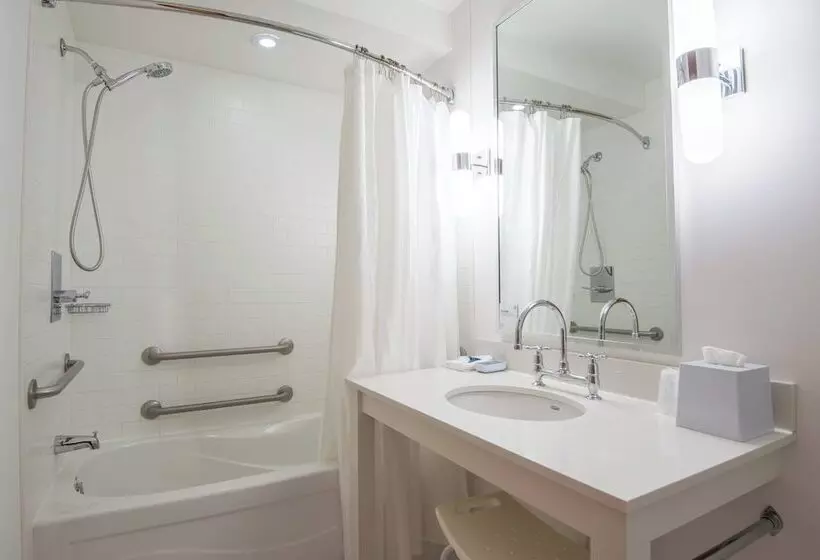 酒店 Four Points By Sheraton Saskatoon