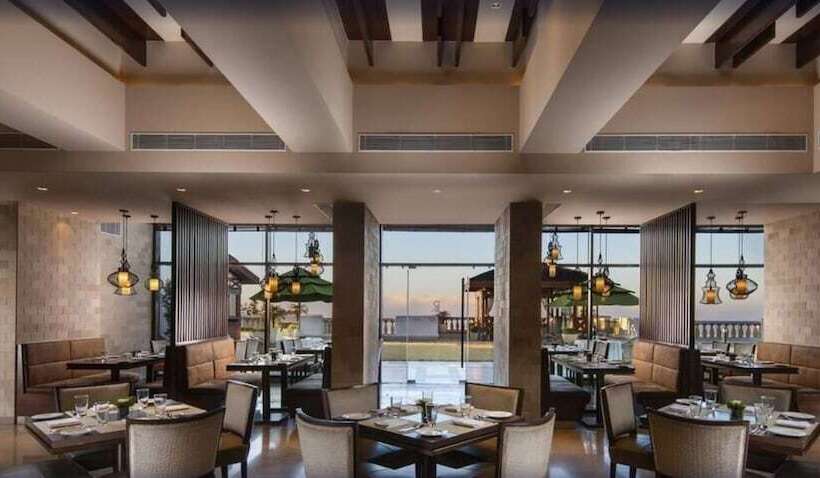 Отель Jaypee Residency Manor