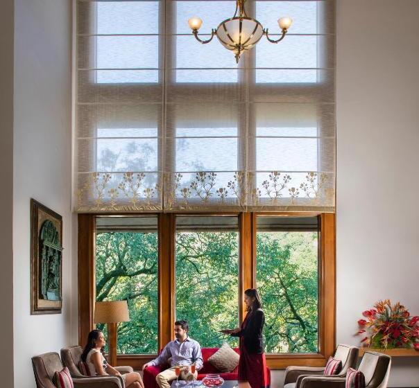 Отель Jaypee Residency Manor