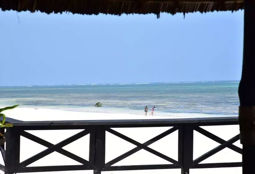 هتل Kilifi Bay Beach Resort