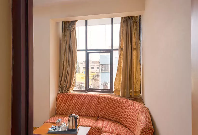 Hôtel Saaket Residency   In Daba Gardens