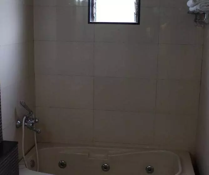 هتل Sunny Midtown