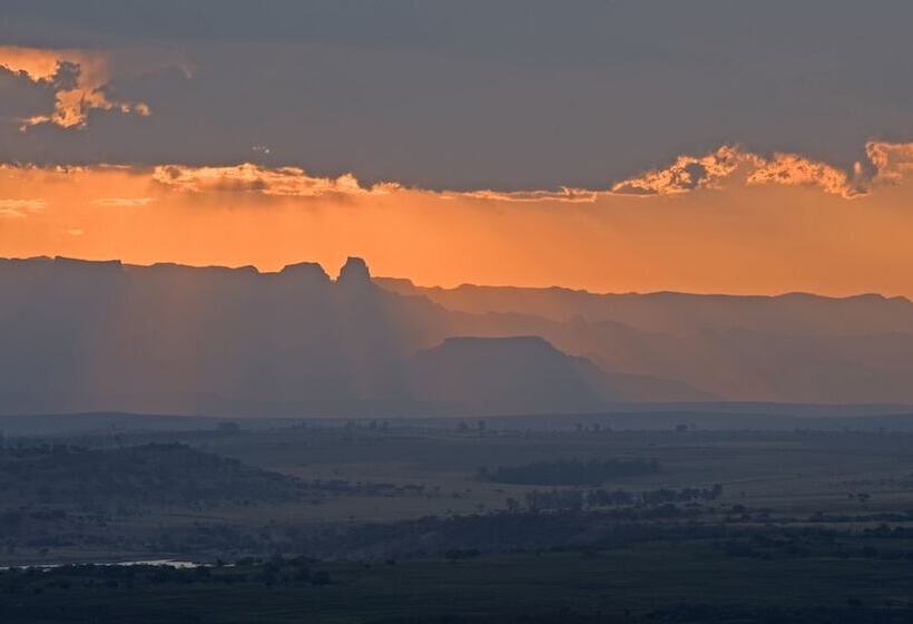 酒店 Three Tree Hill Lodge