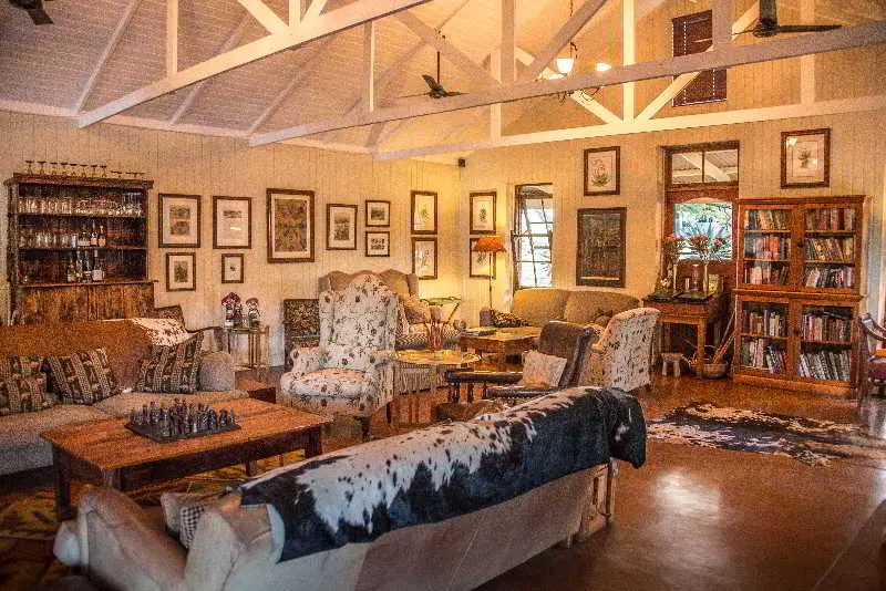 ホテル Three Tree Hill Lodge