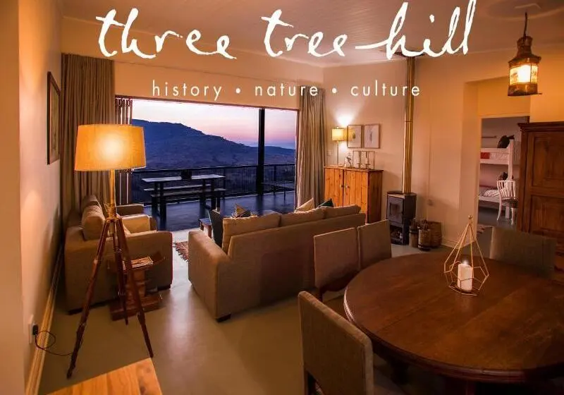 ホテル Three Tree Hill Lodge