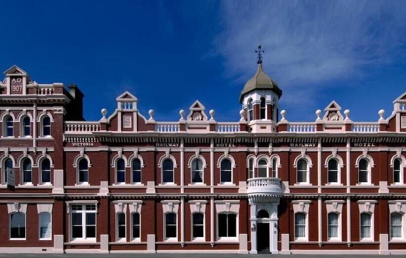Hotel Victoria Railway