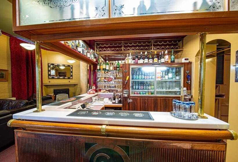 Hotel Victoria Railway