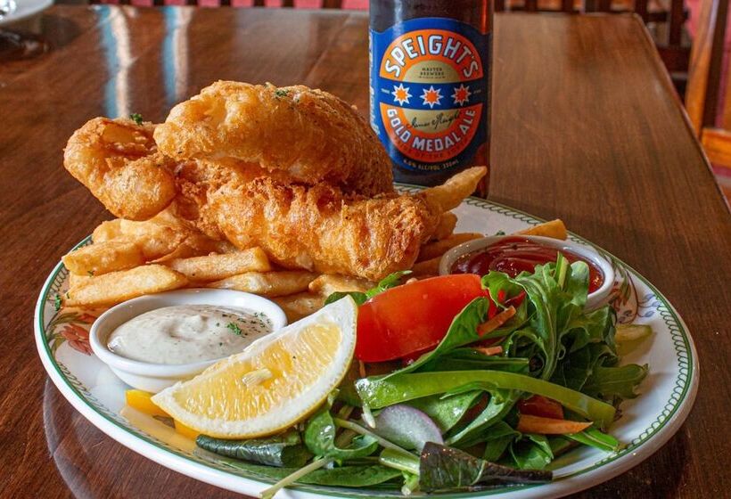 Hotel Victoria Railway