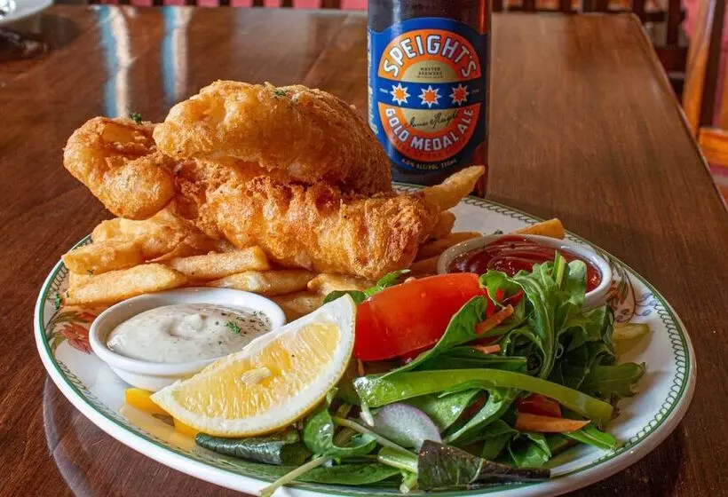 Hotel Victoria Railway