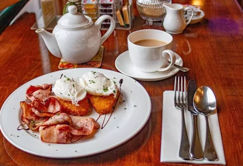 Hotel Victoria Railway