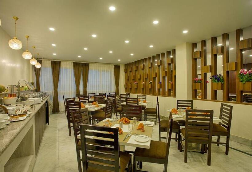 בית מלון כפרי The Aryan Regency