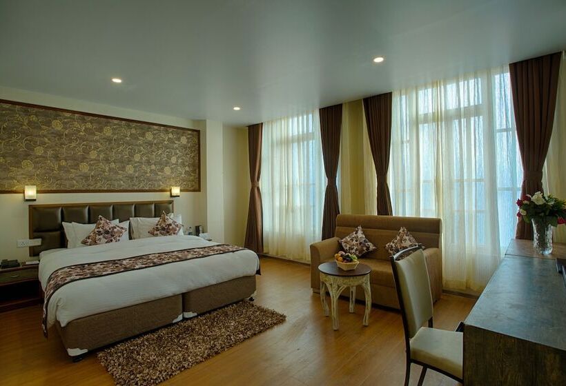 בית מלון כפרי The Aryan Regency