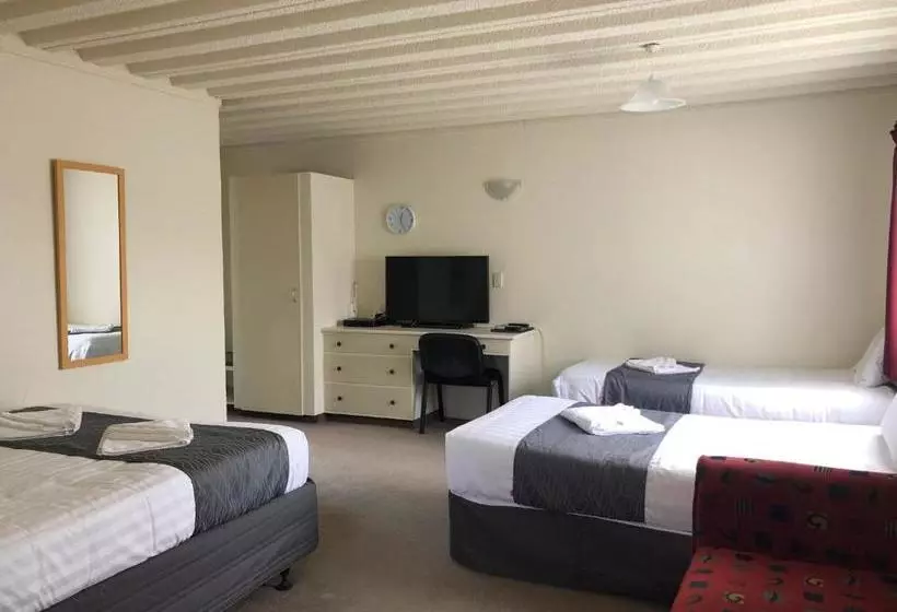 فندق على الطريق Asure Saddle And Sulky Motor Lodge