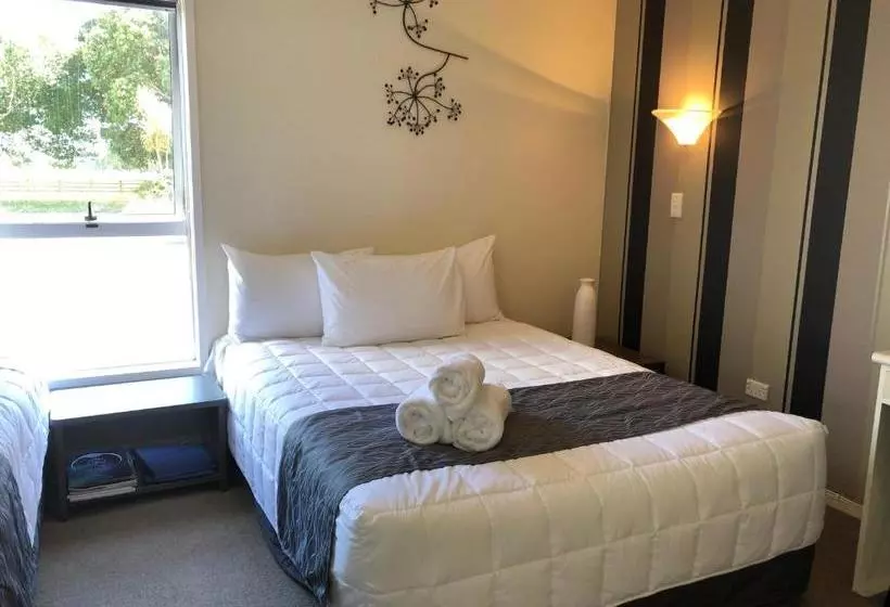 فندق على الطريق Asure Saddle And Sulky Motor Lodge