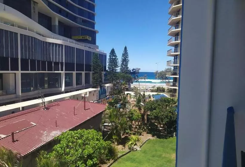 Quarterdeck Apartments