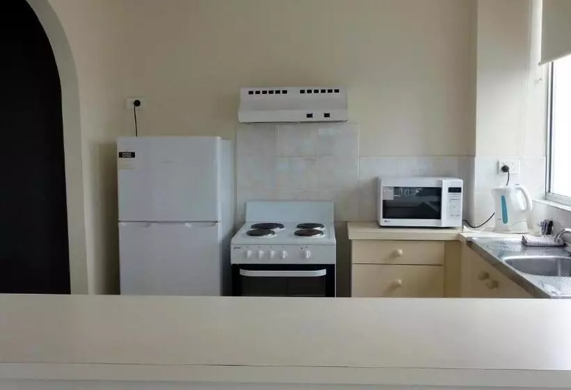 Quarterdeck Apartments