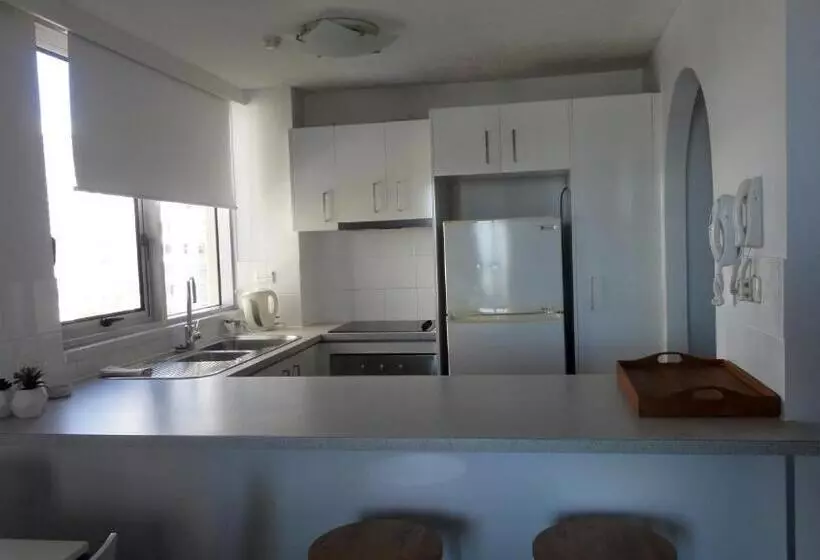 Quarterdeck Apartments