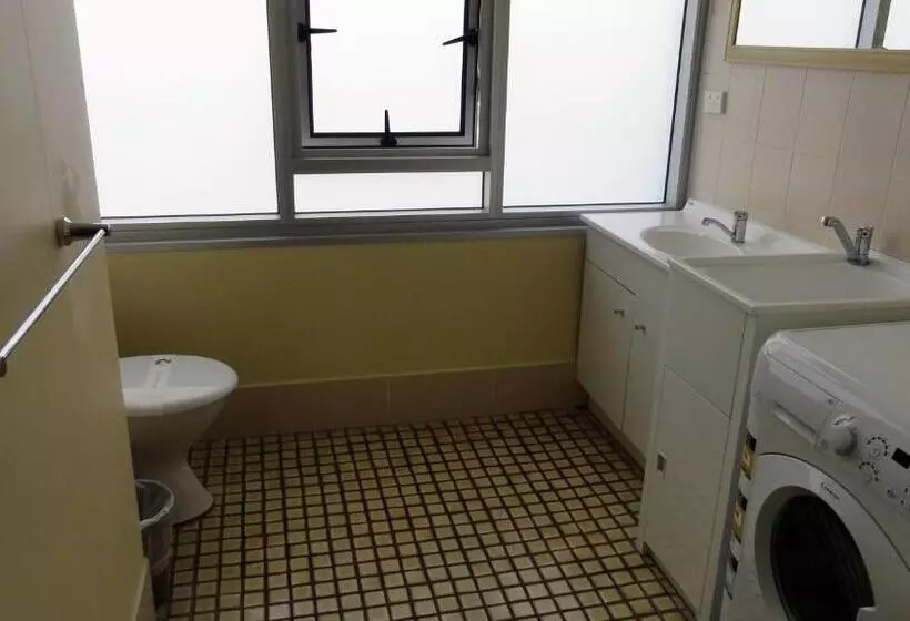 Quarterdeck Apartments