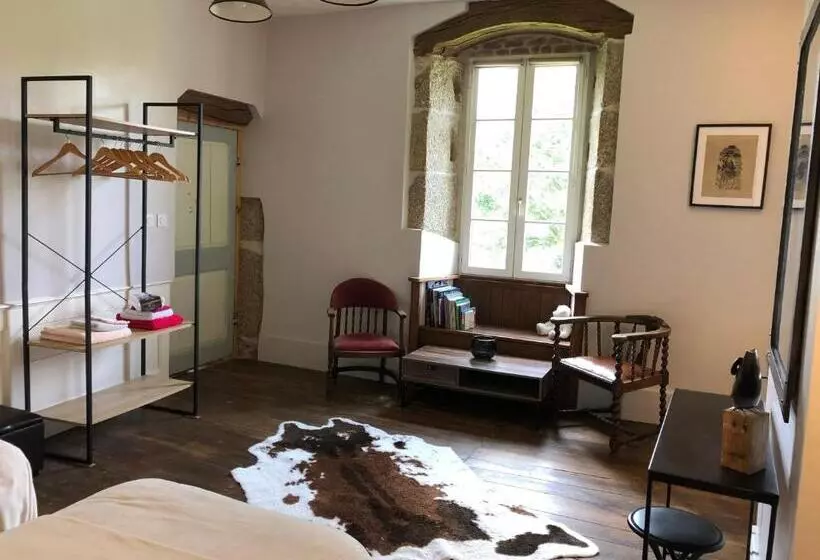 Aamiaismajoitus (B&B) Manoir De Botcol