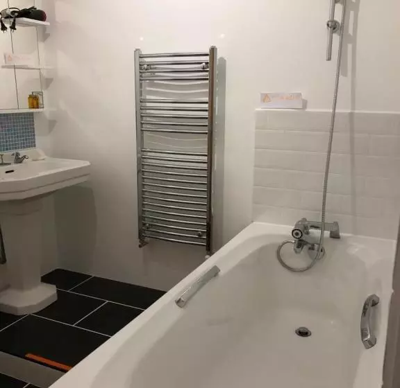 Aamiaismajoitus (B&B) Manoir De Botcol