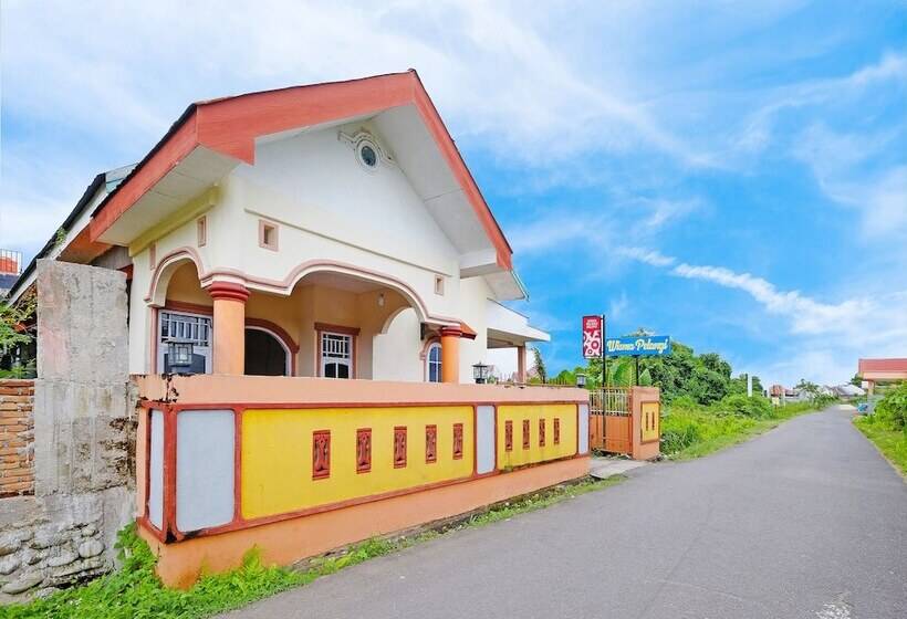 בית מלון כפרי Wisma Pelangi Palopo Redpartner