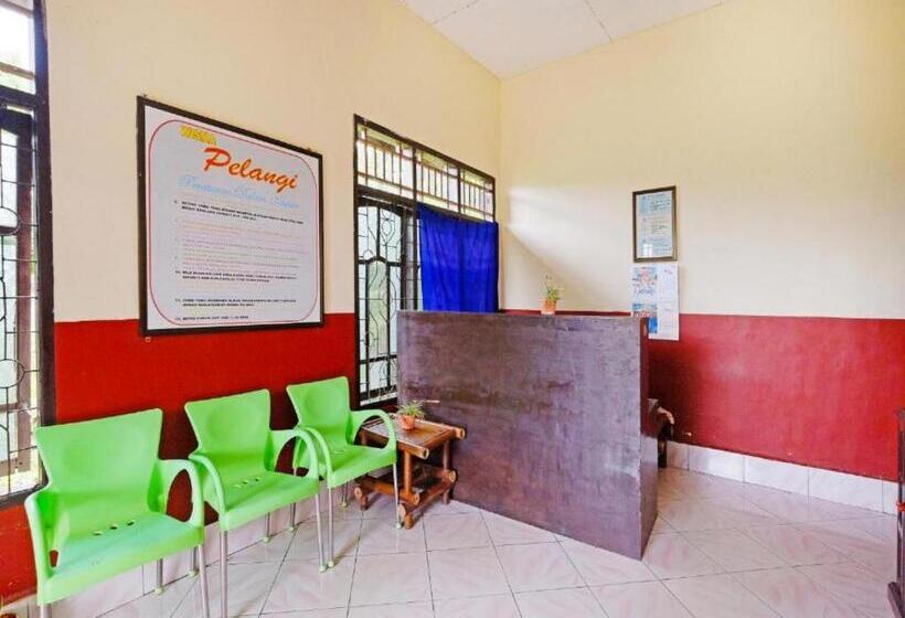בית מלון כפרי Wisma Pelangi Palopo Redpartner