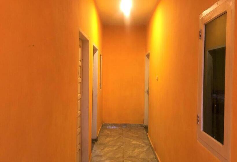 בית מלון כפרי Wisma Pelangi Palopo Redpartner