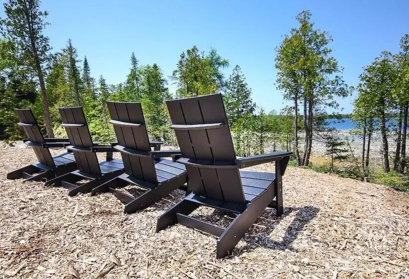 Stone Cove Waterfront Adults Only B&b