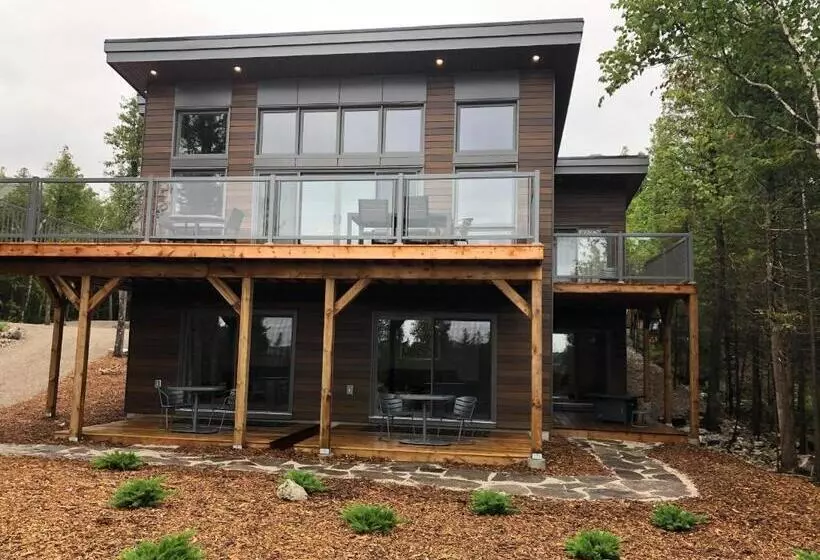 Stone Cove Waterfront Adults Only B&b