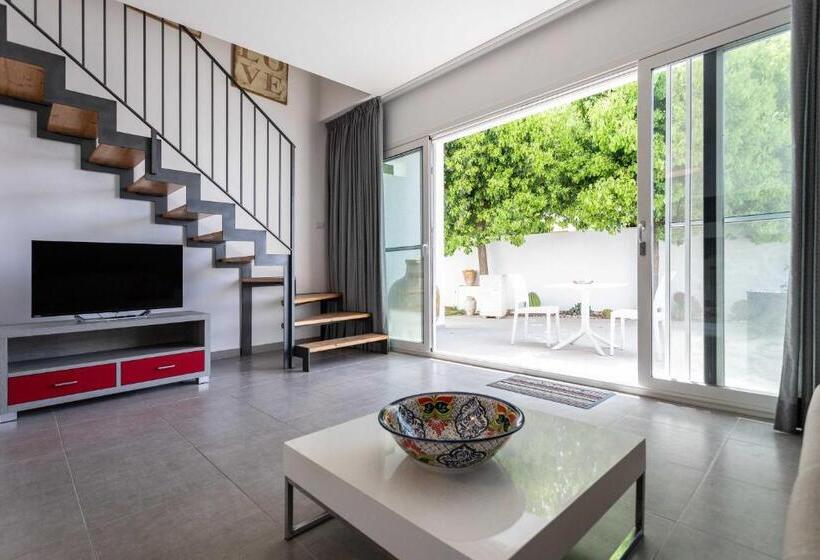 Blu Marine Residence