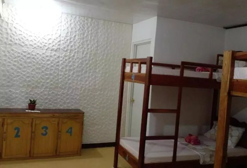 هاستل Seashore Inn