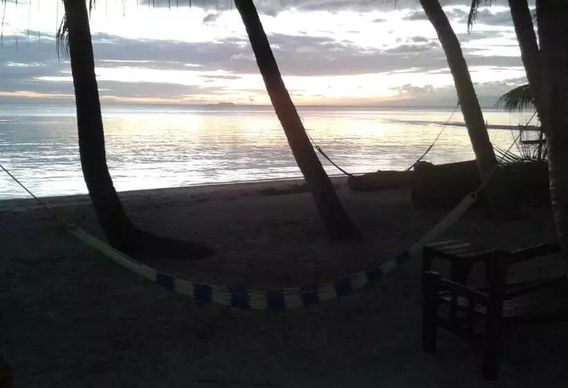 هاستل Seashore Inn